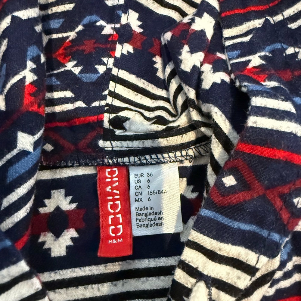 H&M Divided Red and Blue Patterned Jacket - Picture 2 of 2